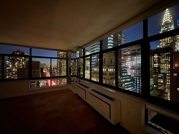303 East 43rd Street 25B, New York NY 10017
