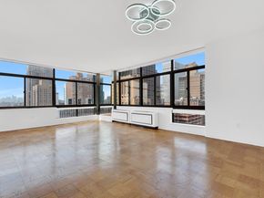 303 East 43rd Street 25B, New York NY 10017