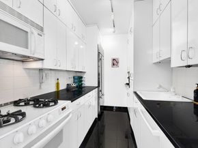 303 East 43rd Street 25B, New York NY 10017