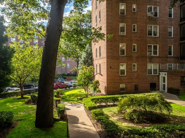 5610 Netherland Avenue 1G, Bronx NY 10471