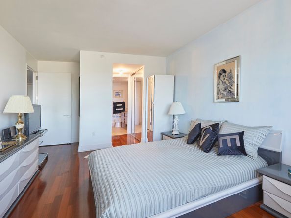 350 West 42nd Street 48C, New York NY 10036