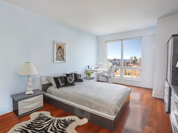 350 West 42nd Street 48C, New York NY 10036
