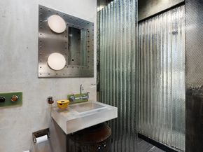 527 Hudson Street 3/4, New York NY 10014