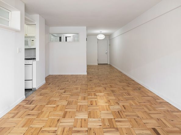 425 East 63rd Street W11B, New York NY 10065