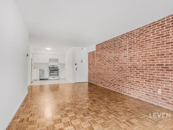 122 Prospect Park SW 3, Brooklyn NY 11218