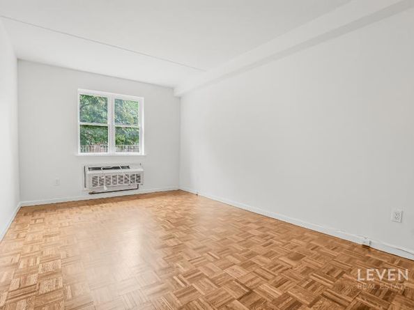 122 Prospect Park SW 3, Brooklyn NY 11218