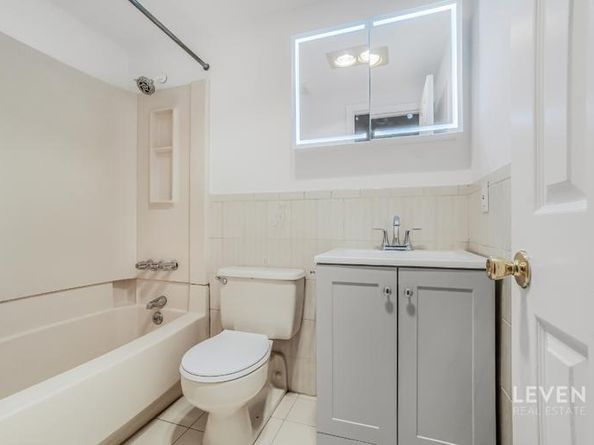 122 Prospect Park SW 3, Brooklyn NY 11218