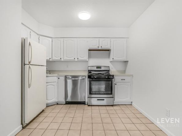 122 Prospect Park SW 3, Brooklyn NY 11218