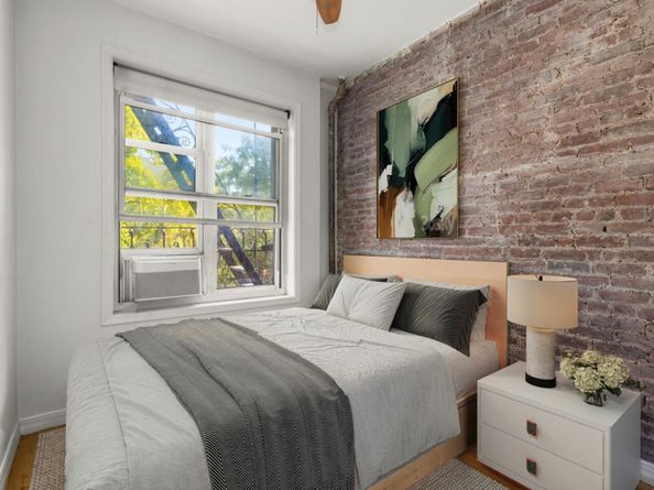 149 Ave C 2F, New York NY 10009