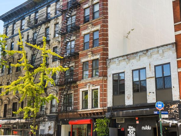 149 Ave C 2F, New York NY 10009