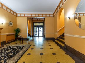 570 Ocean Parkway 4E, Brooklyn NY 11218