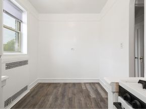 570 Ocean Parkway 4E, Brooklyn NY 11218