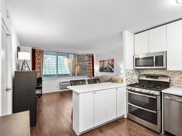 333 East 45th Street 16A, New York NY 10017