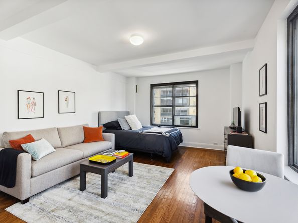 200 East 16th Street 12H, New York NY 10003