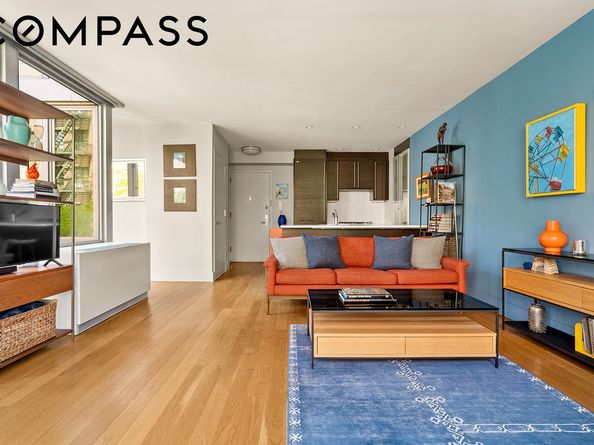 464 West 44th Street 4G, New York NY 10036