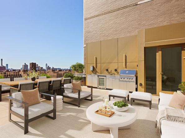 350 East 18th Street PH, New York NY 10003