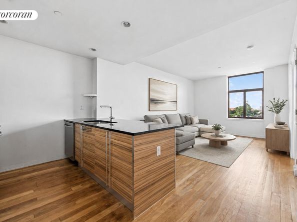 23-11 21st Avenue PH3C, Queens NY 11105
