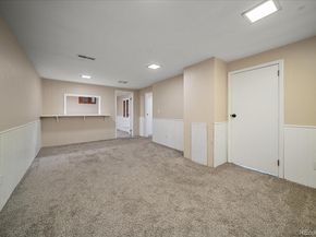 1923 S Newark Way, Aurora CO 80014
