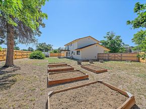 1923 S Newark Way, Aurora CO 80014