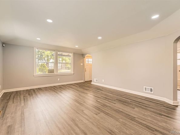 1187 Syracuse Street, Denver CO 80220