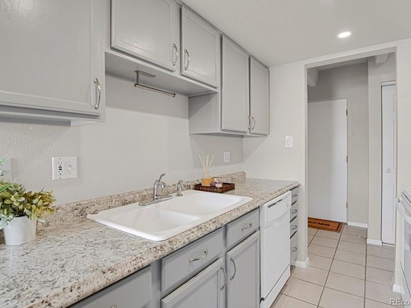 100 S Clarkson Street 303, Denver CO 80209