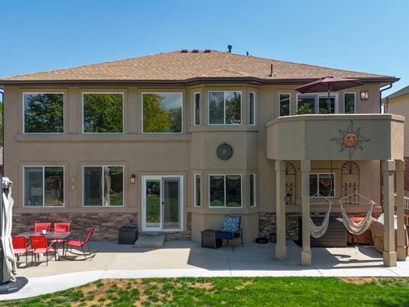 2745 Falcon Drive, Longmont CO 80503