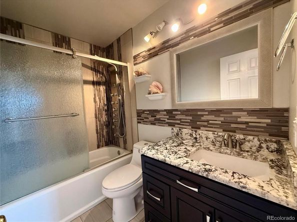 18869 E Berry Place, Aurora CO 80015