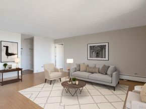 4570 E Yale Avenue 702, Denver CO 80222