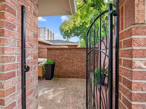 2552 E Alameda Avenue 104, Denver CO 80209
