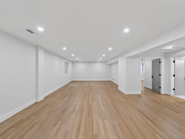 2552 E Alameda Avenue 104, Denver CO 80209