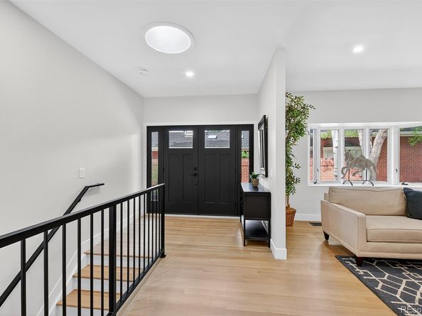 2552 E Alameda Avenue 104, Denver CO 80209