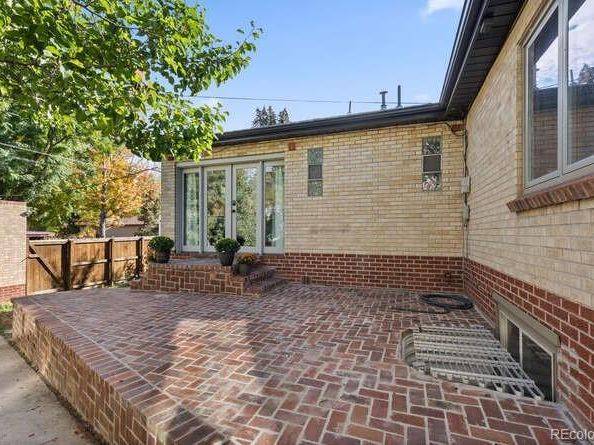 725 S Cove Way, Denver CO 80209