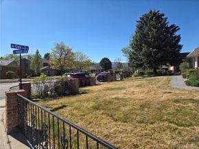 3040 Oak Street, Lakewood CO 80215