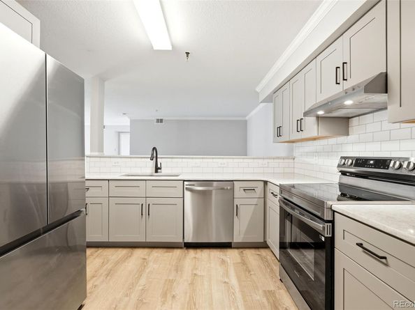 5667 S Urban Street 201, Littleton CO 80127