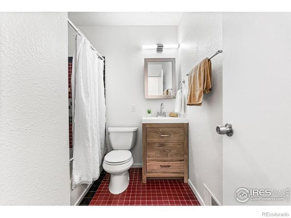 571 S Taft Street, Lakewood CO 80228