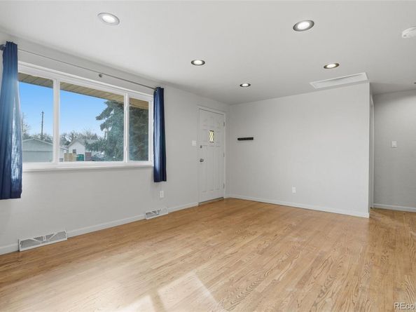 8123 W Iowa Avenue, Lakewood CO 80232