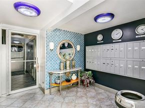 701 N Pearl Street 304, Denver CO 80203