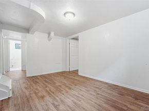 1717 Clinton Street, Aurora CO 80010