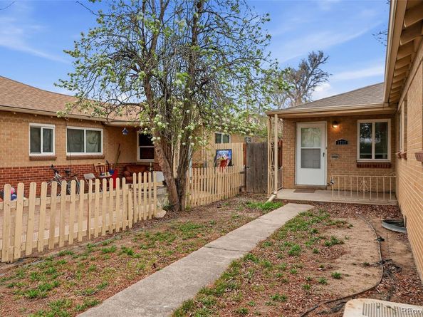 1717 Clinton Street, Aurora CO 80010