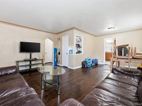 1717 Clinton Street, Aurora CO 80010