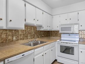 7110 S Gaylord Street M9, Centennial CO 80122