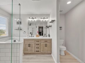 5247 S Riviera Circle, Aurora CO 80015