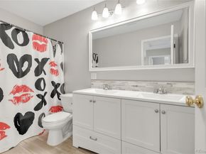 5247 S Riviera Circle, Aurora CO 80015