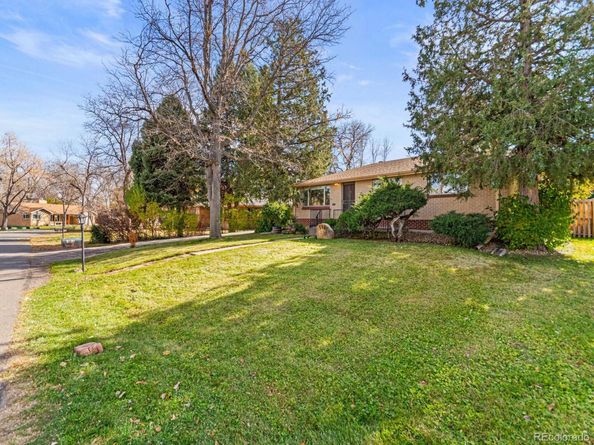 10560 W 23rd Place, Lakewood CO 80215