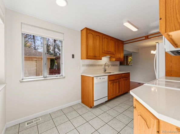 10560 W 23rd Place, Lakewood CO 80215