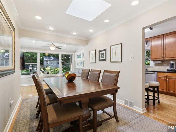 323 E Oakdene Avenue, Leonia NJ 07605