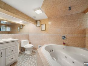 3 Drury Lane, Fort Lee NJ 07024
