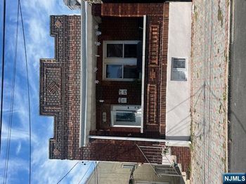 219 7th Street