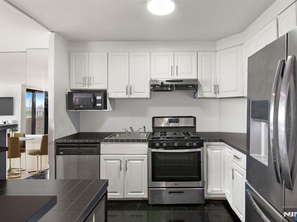 7002 Boulevard East, Guttenberg NJ 07093