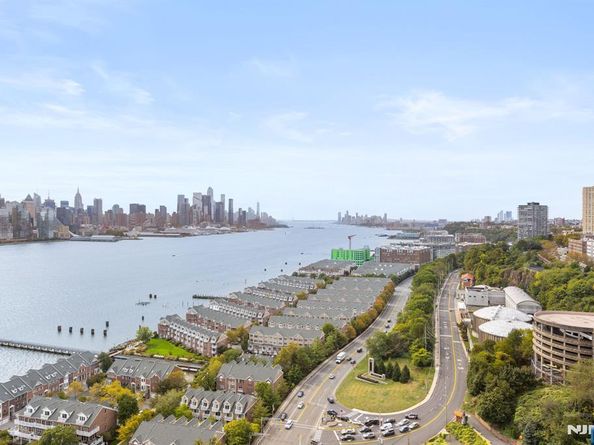 7002 Boulevard East, Guttenberg NJ 07093